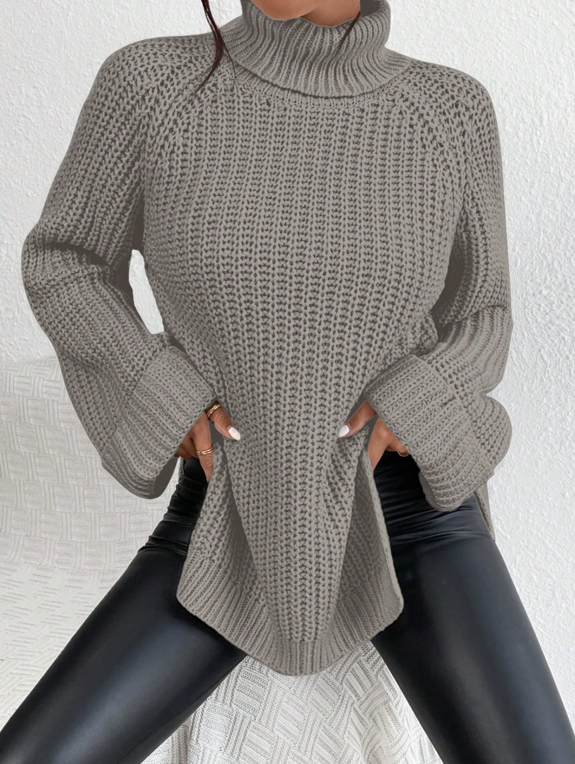 ROMY | TURTLE NECK SWEATER